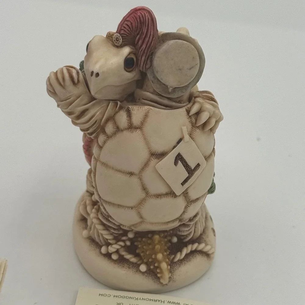 Harmony Kingdom Slow Dance Turtle Box Figurine Peter Calvesbert Treasure Jest